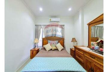 3 Bed 2.5 Bath Nice Villa Hua Hin Soi 6 For Sale