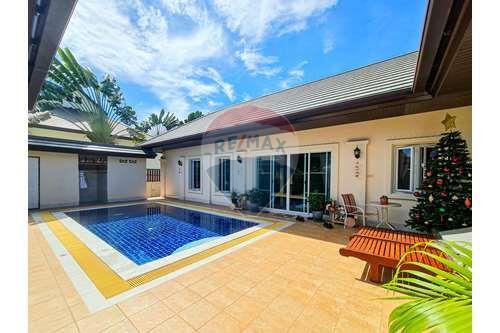 3 Bed 2.5 Bath Nice Villa Hua Hin Soi 6 For Sale