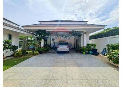 5 Bed 5 Bath Modern Villa in Hua Hin, Cha-Am For Sale