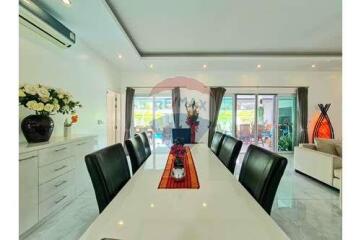 5 Bed 5 Bath Modern Villa in Hua Hin, Cha-Am For Sale