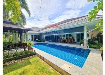 5 Bed 5 Bath Modern Villa in Hua Hin, Cha-Am For Sale