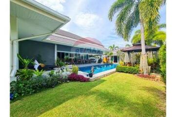 5 Bed 5 Bath Modern Villa in Hua Hin, Cha-Am For Sale