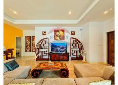 Private Villa in a Peaceful Environment in Hua Hin Soi 70 For Sale