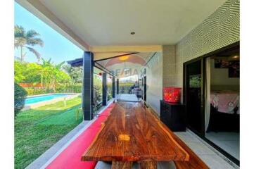 5 Bed 3 Bath Two Storey, Nice Private Villa in Hua Hin Soi 6 Fir Sale