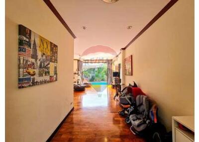 2 Storey Tropical Villa with a Pretty Landscape in Hua Hin For Sale