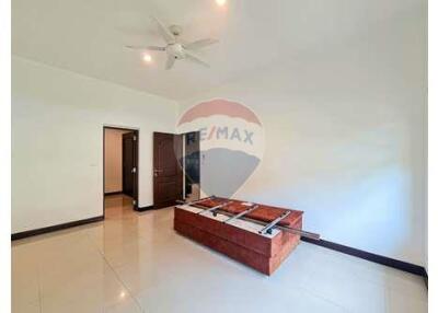 3 Bed 2 Bath Very Good Location House in Hua Hin Soi 88 For Sale