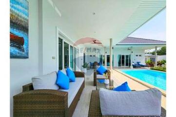 Brand New Luxury Pool Villa (Type A) in Hua Hin Soi 112 For Sale