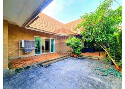 3 Bed 2 Bath Stunning Lake View Villa in Hua Hin Soi 112 For Sale