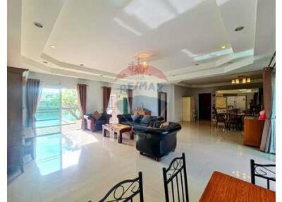 3 Bed 2 Bath Stunning Lake View Villa in Hua Hin Soi 112 For Sale