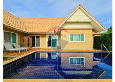 3 Bed 2 Bath Stunning Lake View Villa in Hua Hin Soi 112 For Sale