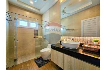 Brand New Luxury Pool Villa (Type B) in Hua Hin Soi 112 For Sale