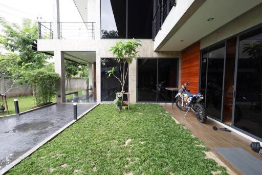 house for sale, new house, 196 sq m., Bang Rak Noi, Ratchaphruek-Sai Ma. The usable area in the