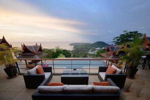 Ultra Luxurious Sea View Villa in the Hills of Surin