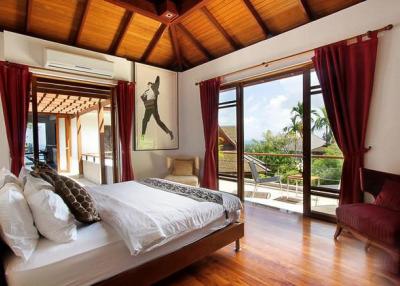 Ultra Luxurious Sea View Villa in the Hills of Surin
