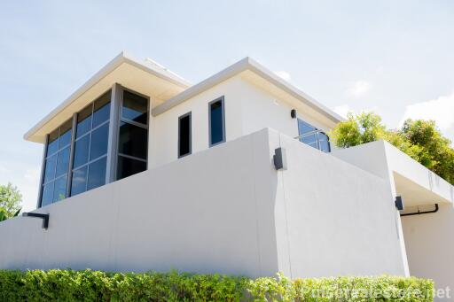 2 Bedroom Hi-Tech Solar Power Panel Integrated Pool Villas near Laguna Phuket