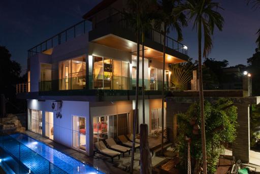 Stunning 8 Bedroom Ocean View Resort Style Villa – 3 Private Pools with Zip-Line