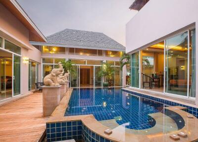 5 Bedroom Luxe Pool Villa – Near Nai Harn and Rawai Beaches