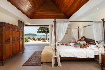 Ocean’s Edge 5 Bedroom Villa for Sale in The Panwa Peninsula, Phuket