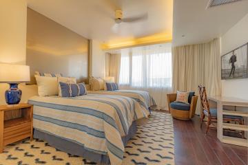 4 Bedroom Triplex Penthouse With In-house Berth for Sale at Royal Phuket Marina, Phuket