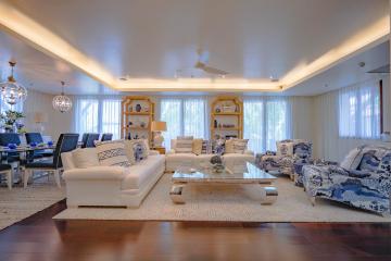 4 Bedroom Triplex Penthouse With In-house Berth for Sale at Royal Phuket Marina, Phuket