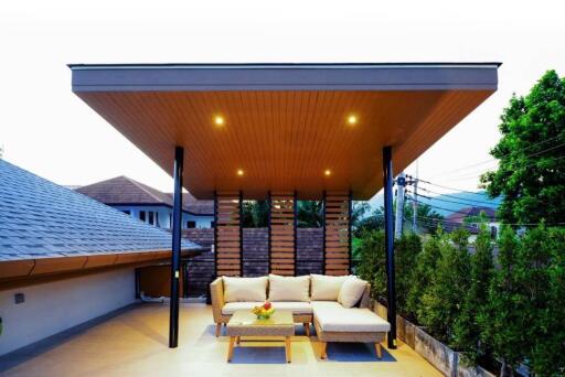 Modern, Luxurious and Beautiful Pool Villa For Sales In Rawai.