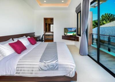 Modern, Luxurious and Beautiful Pool Villa For Sales In Rawai.
