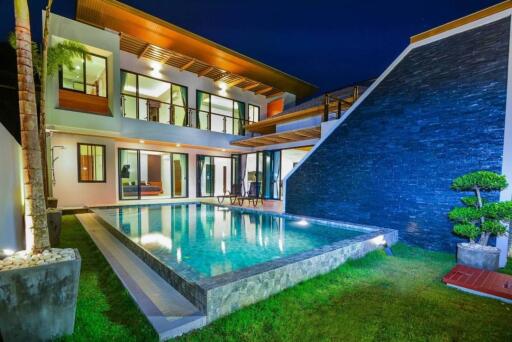 Modern, Luxurious and Beautiful Pool Villa For Sales In Rawai.