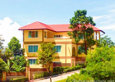 7 Bedroom, 3-story House for Sale near Bangkok Hospital, Phuket