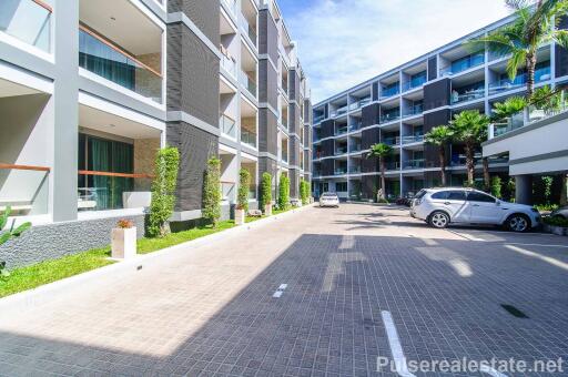 One Bedroom Foreign Freehold Serviced Apartment near Laguna, Phuket for Sale