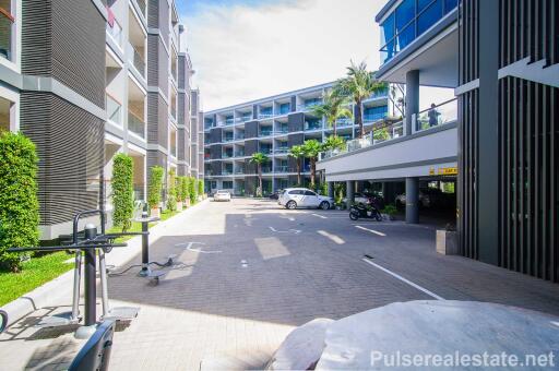 One Bedroom Foreign Freehold Serviced Apartment near Laguna, Phuket for Sale