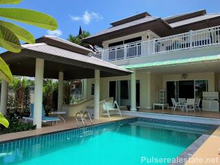 4-Bedroom Lagoon & Golf View Freehold Villa in Laguna Homes