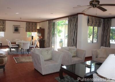 4-Bedroom Lagoon & Golf View Freehold Villa in Laguna Homes