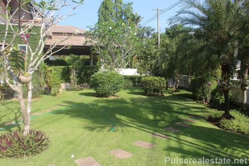 4-Bedroom Lagoon & Golf View Freehold Villa in Laguna Homes