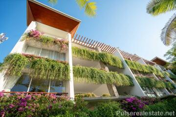 Spacious 2 Bedroom Apartment at the Chava Surin, Overlooking the Beach