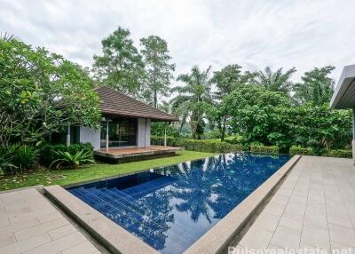 Amazing Golf Course Pool Villa for Sale in Kathu