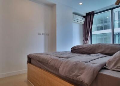 One Bedroom for Rent in Aurora Condo