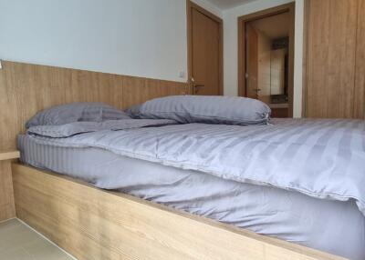 One Bedroom for Rent in Aurora Condo