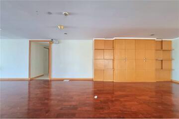 Penthouse Duplex for Rent: Pet-Friendly & Steps Away from BTS Phrom Phong - 920071001-12381