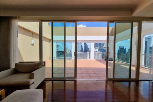 Penthouse Duplex for Rent: Pet-Friendly & Steps Away from BTS Phrom Phong - 920071001-12381