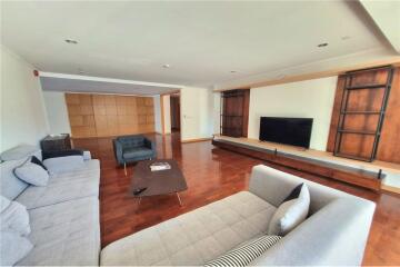 Penthouse Duplex for Rent: Pet-Friendly & Steps Away from BTS Phrom Phong - 920071001-12381