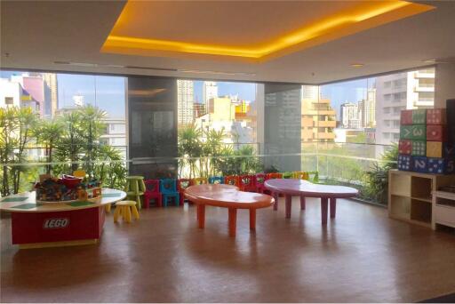 Stunning 1-Bedroom Unit on the 24th Floor at Aequa Sukhumvit 49 - Thong Lor - 920071001-12375