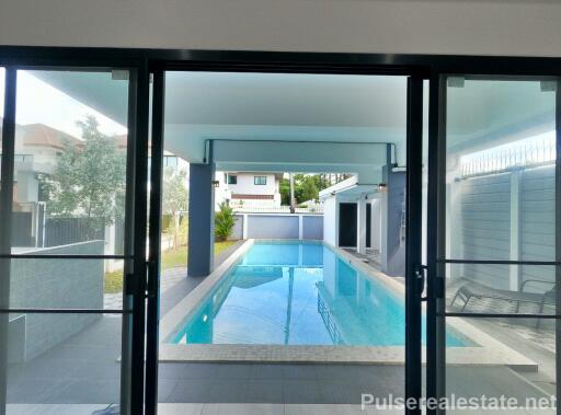 7 Bedroom Golf Course and Mountain View Pool Villa for Sale in Kathu, Phuket