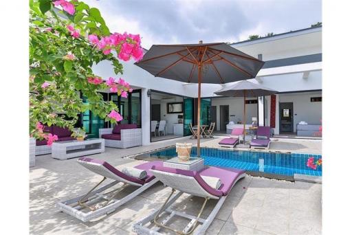 Luxurious Partial Seaview Pool Villa for Sale in Lamai!