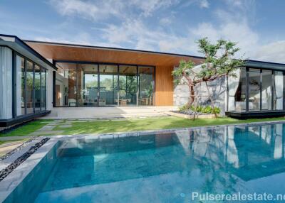 Modern 4 Bedroom Luxury Pool Villas in the Center of Cherngtalay / Bangtao, Only 10 mins to Layan Beach