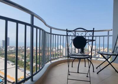 2 Bedrooms Supalai Mare for Rent