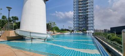 2 Bedrooms Supalai Mare for Rent