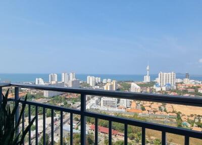 2 Bedrooms Supalai Mare for Rent
