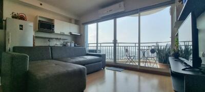 2 Bedrooms Supalai Mare for Rent