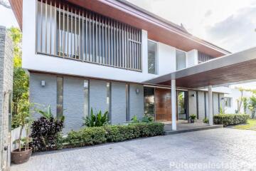 Residential Family Villa on Large Plot in Convenient Layan Location