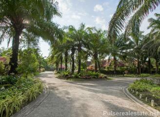 4-6 Bed Family Residence in Cherng Talay, Pasak, 5 min from Boat Avenue, Porto and Bang Tao Beach